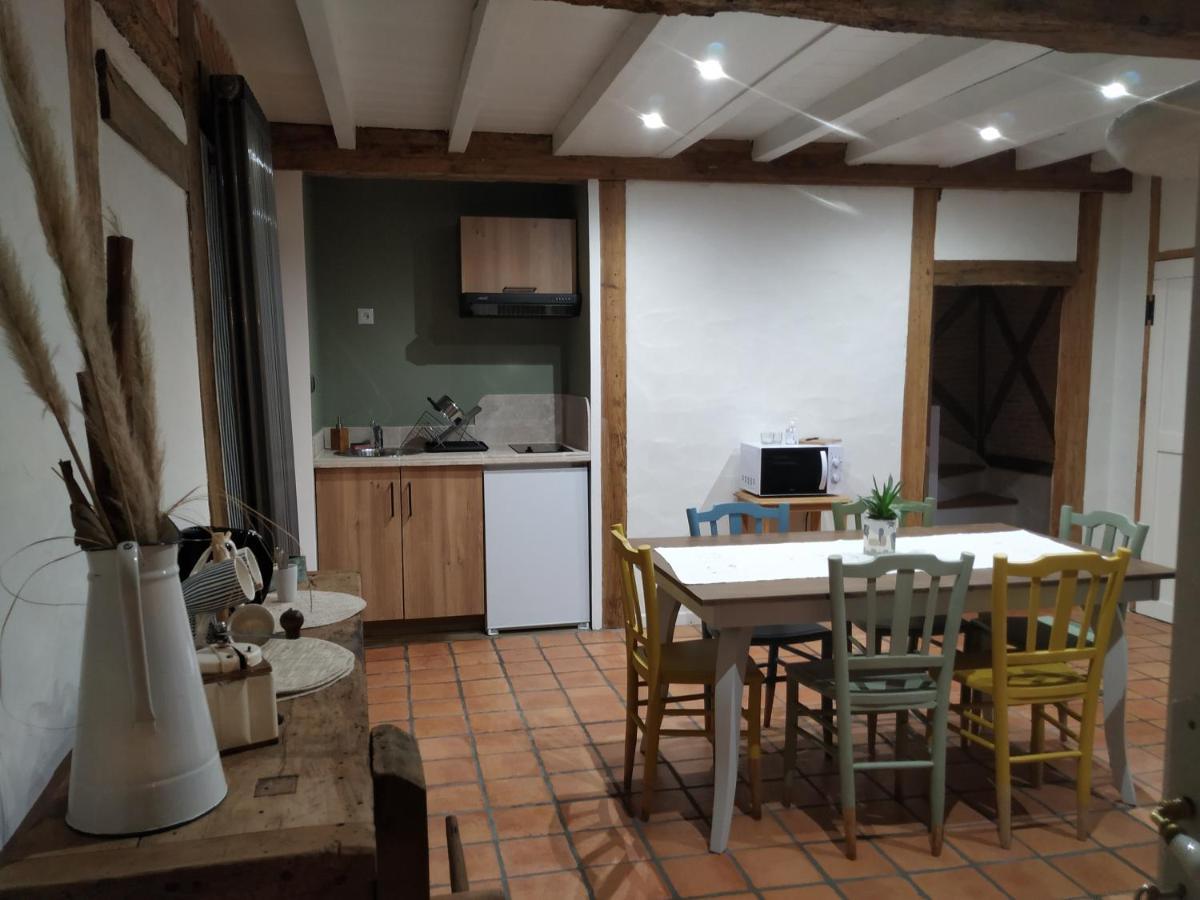 La Resiniere De Pirique Bed & Breakfast ปารองติส-ออง-บอร์น ภายนอก รูปภาพ