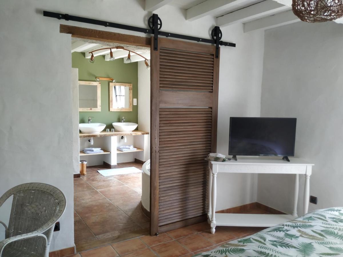 La Resiniere De Pirique Bed & Breakfast ปารองติส-ออง-บอร์น ภายนอก รูปภาพ